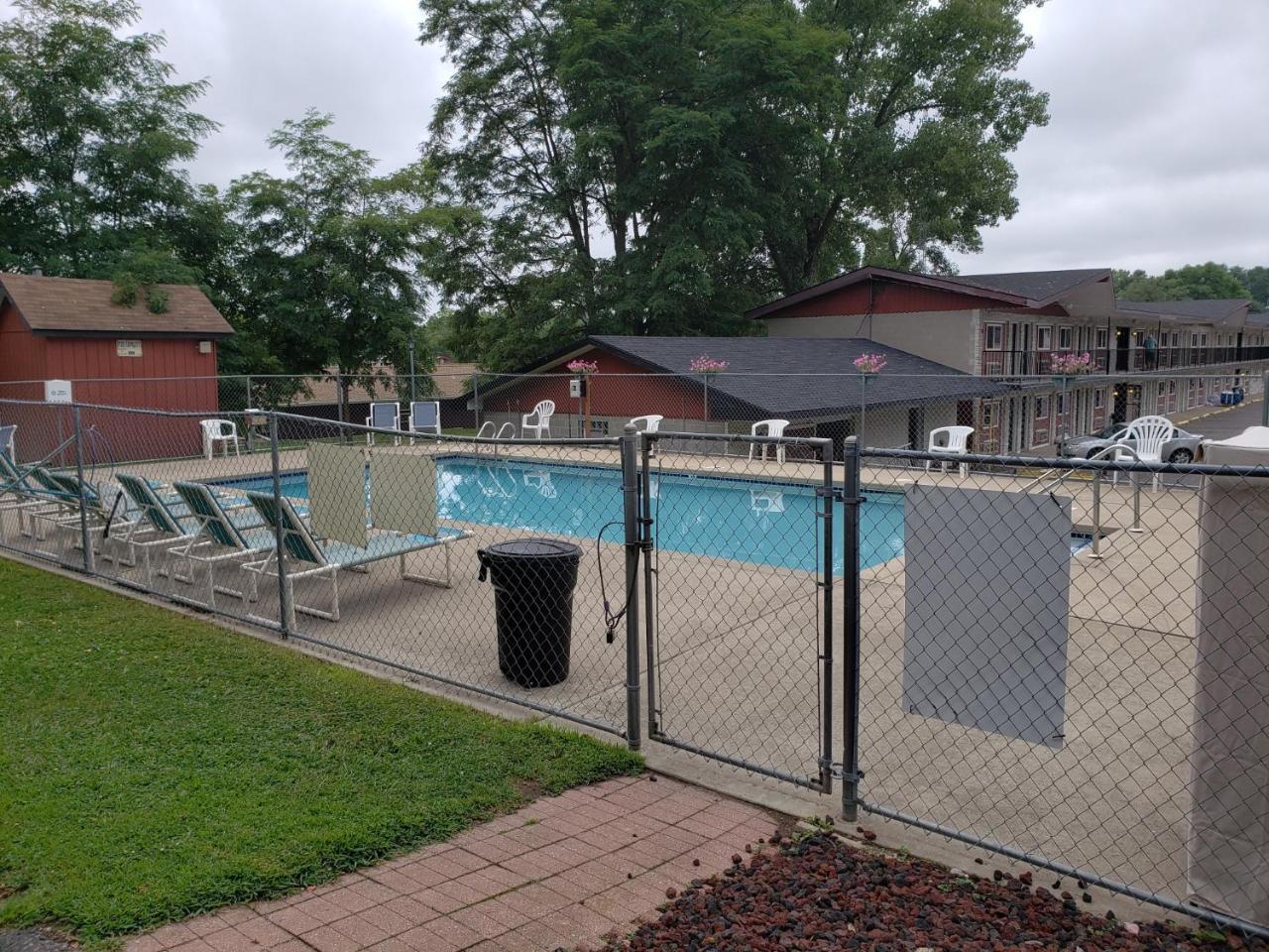Woodside Dells Hotel & Suites Висконсин Делс Экстерьер фото